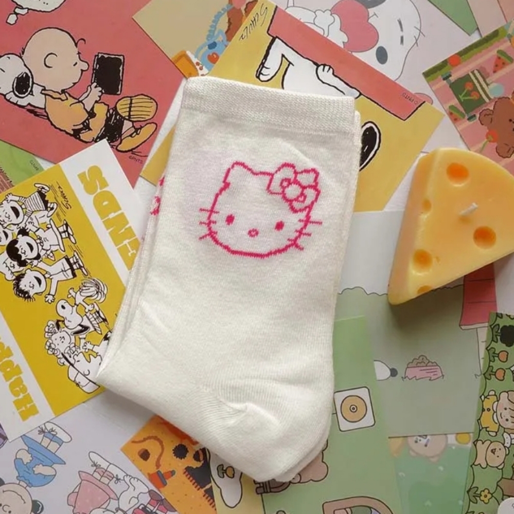 Hello Kitty Socks - Picture 7 of 11